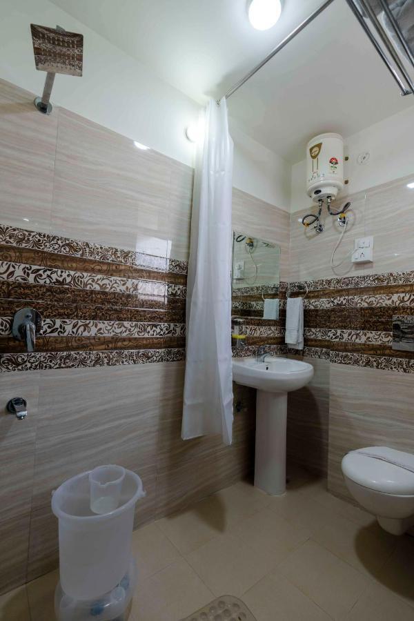 Hotel Istana Inn - A Luxury Stay Dźajpur Zewnętrze zdjęcie
